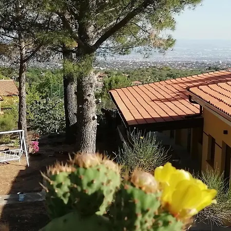 Etna Country Bed & Breakfast