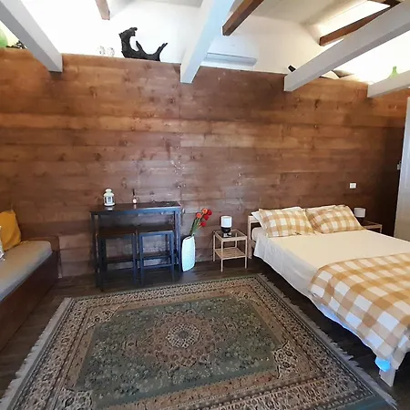 Etna Country Bed & Breakfast *